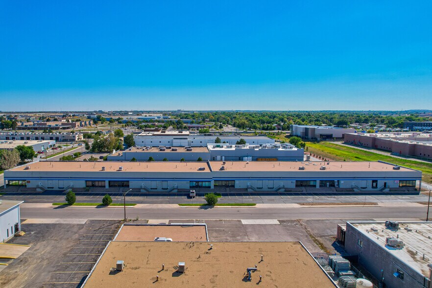 More Photos Of 3250 Oakland St, Aurora Warehouse For Lease