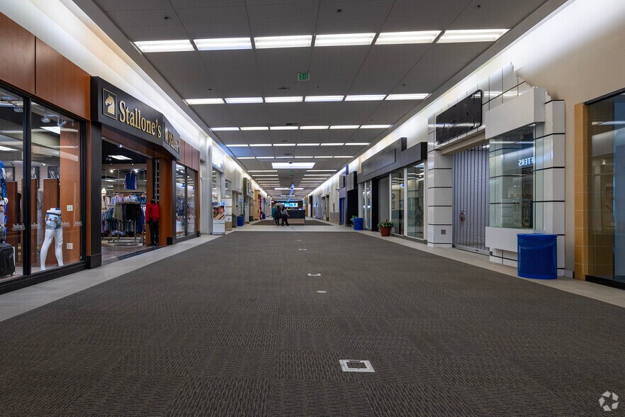 More Photos Of 600 E Northern Lights Blvd, Anchorage Unknown For Lease