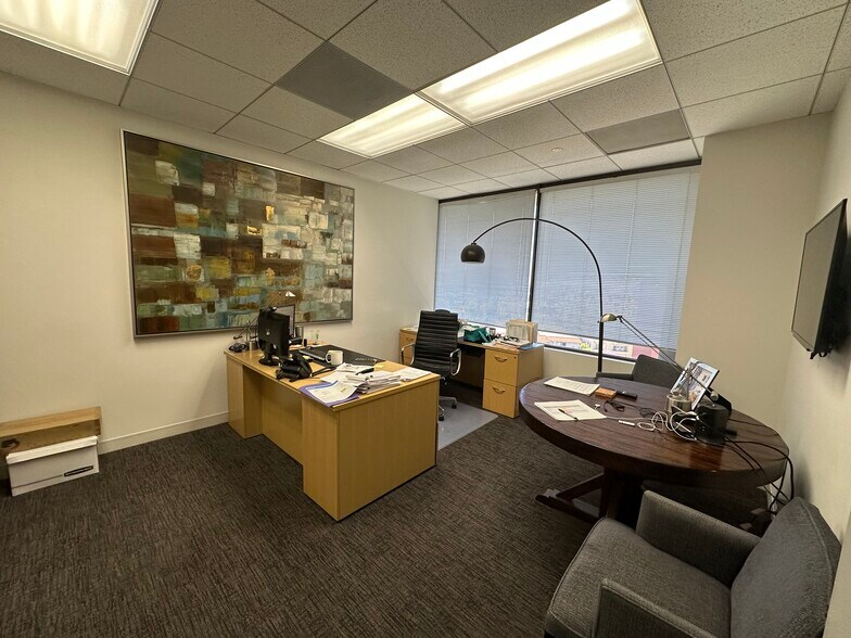 More Photos Of 11777 San Vicente Blvd, Los Angeles Office For Lease