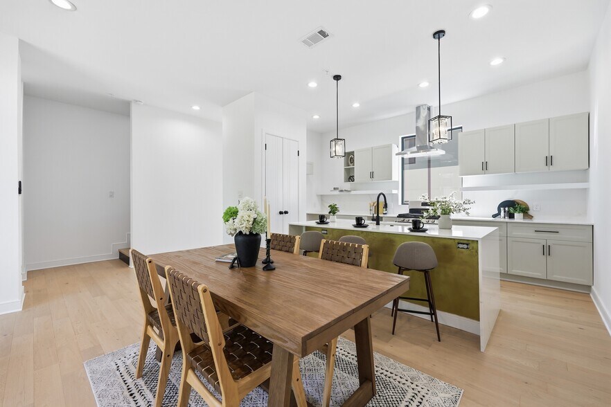 More Photos Of 2631 Kirby st, Dallas Multifamily For Sale