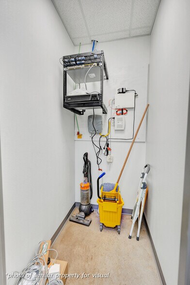 More Photos Of 5915 W. County 135 rd, Midland Warehouse For Lease