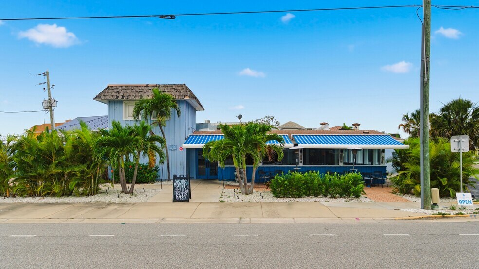 More Photos Of 17814 Gulf Blvd, Redington Shores Storefront Retail Residential For Sale