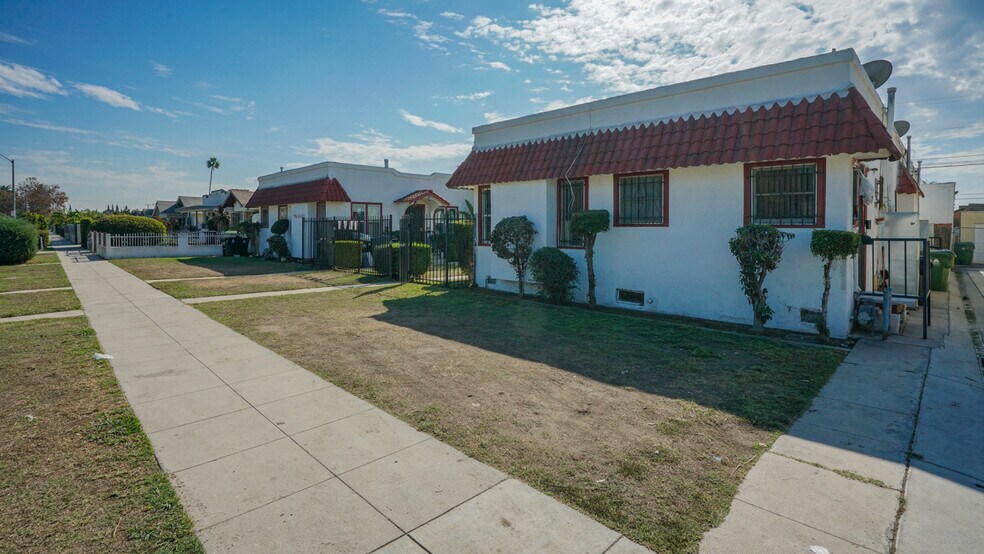 More Photos Of 1462 W 53rd St, Los Angeles Apartments For Sale