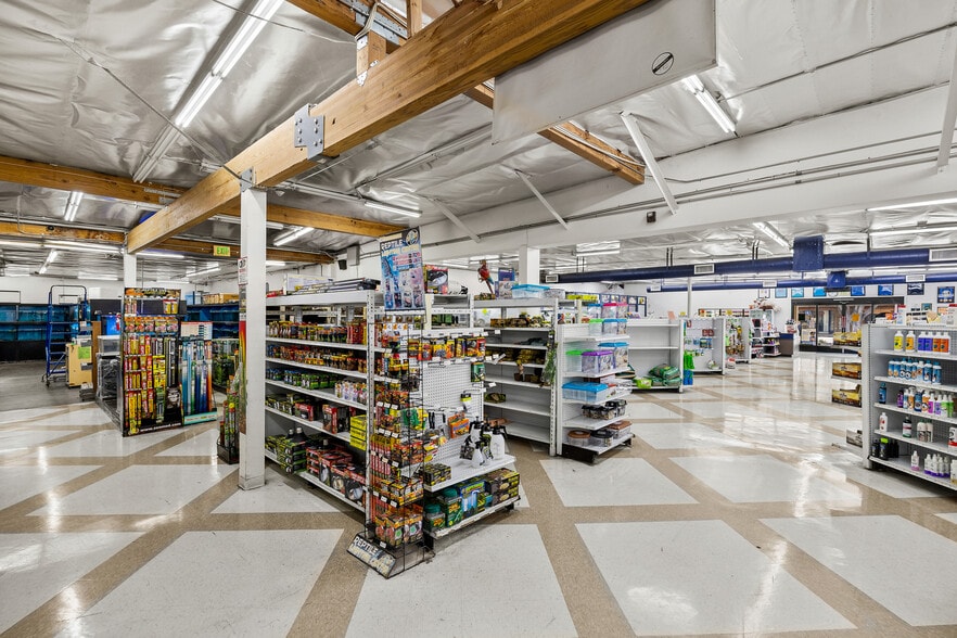 More Photos Of 9403 Las Tunas Dr, Temple City Freestanding For Sale