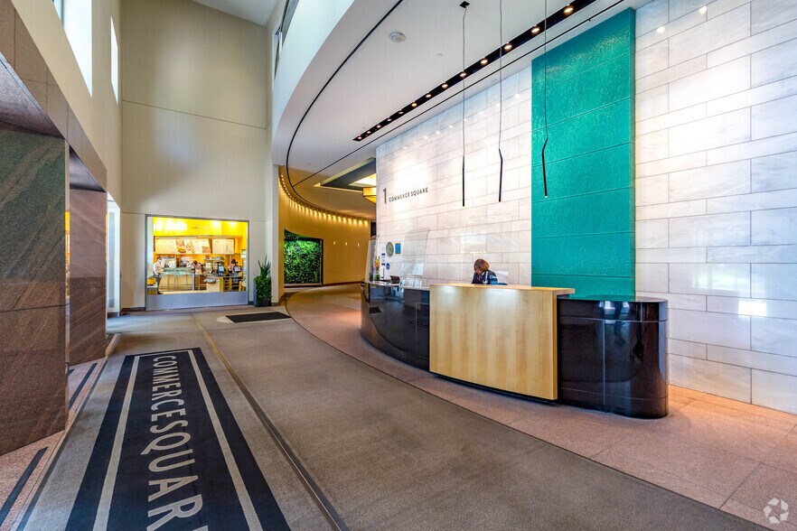 More Photos Of 2005 Market St, Philadelphia Office For Lease