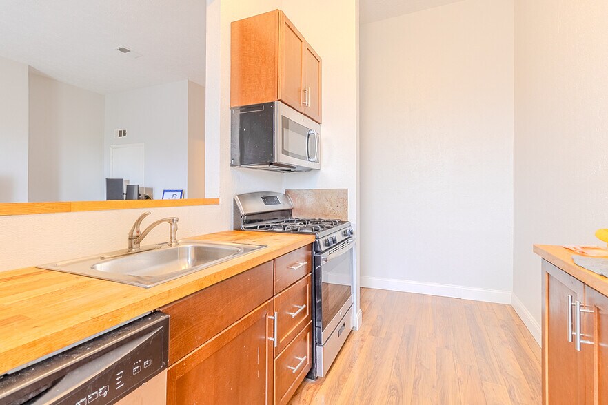 More Photos Of , Pittsburgh Multifamily For Sale