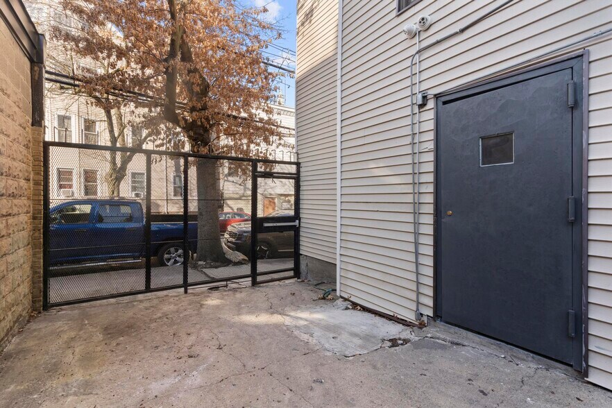 More Photos Of 58 Chestnut St, Yonkers Apartments For Sale