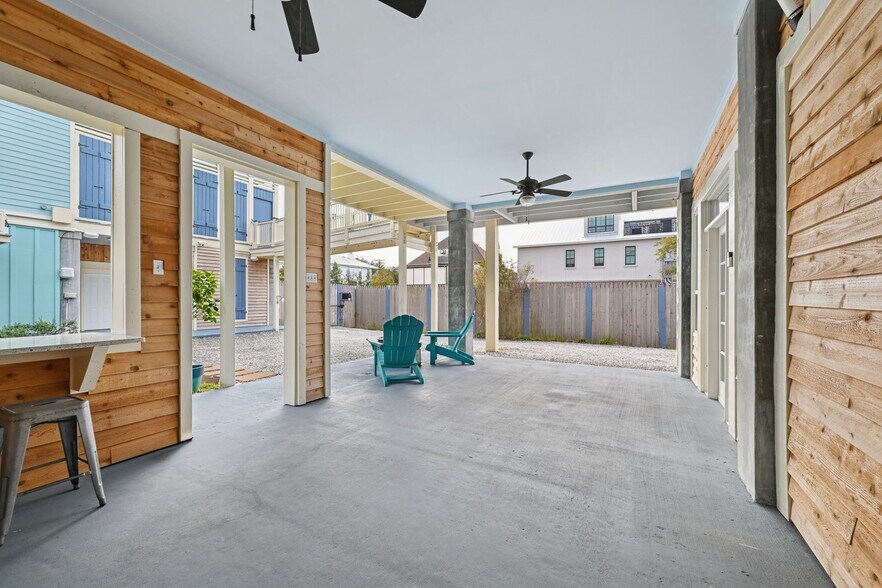 More Photos Of 124 Lafitte St, Mandeville Hospitality For Sale