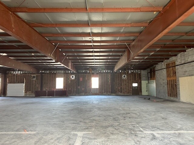 More Photos Of 633 Mill St, Watertown Specialty For Lease