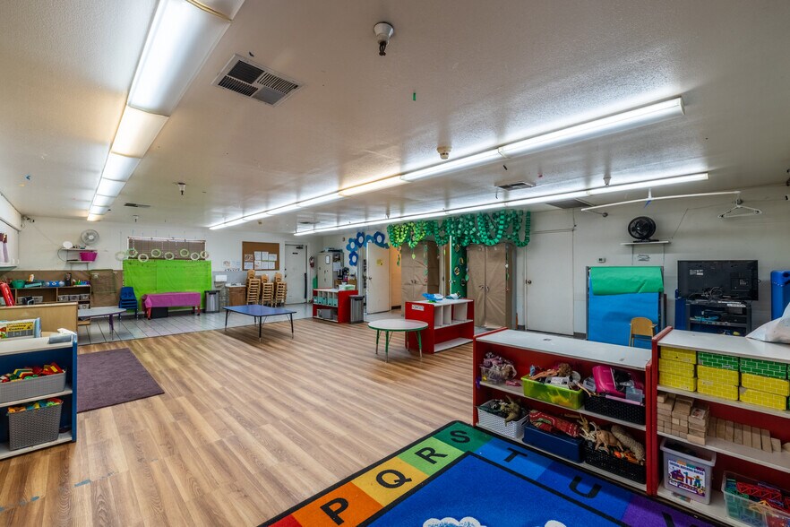 More Photos Of 10726 N 96th Ave, Peoria Warehouse For Sale