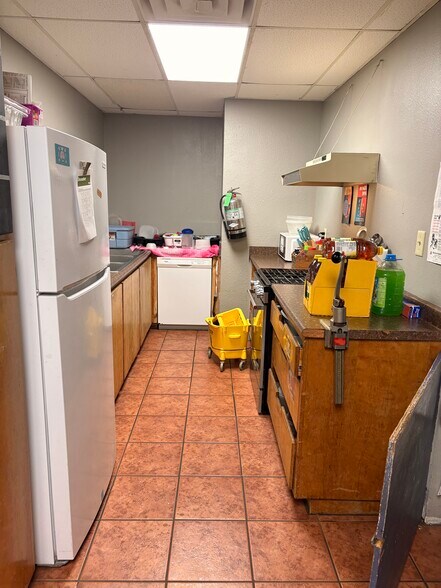 More Photos Of 110-112 SE Creek Ave, Bartlesville Daycare Center For Sale