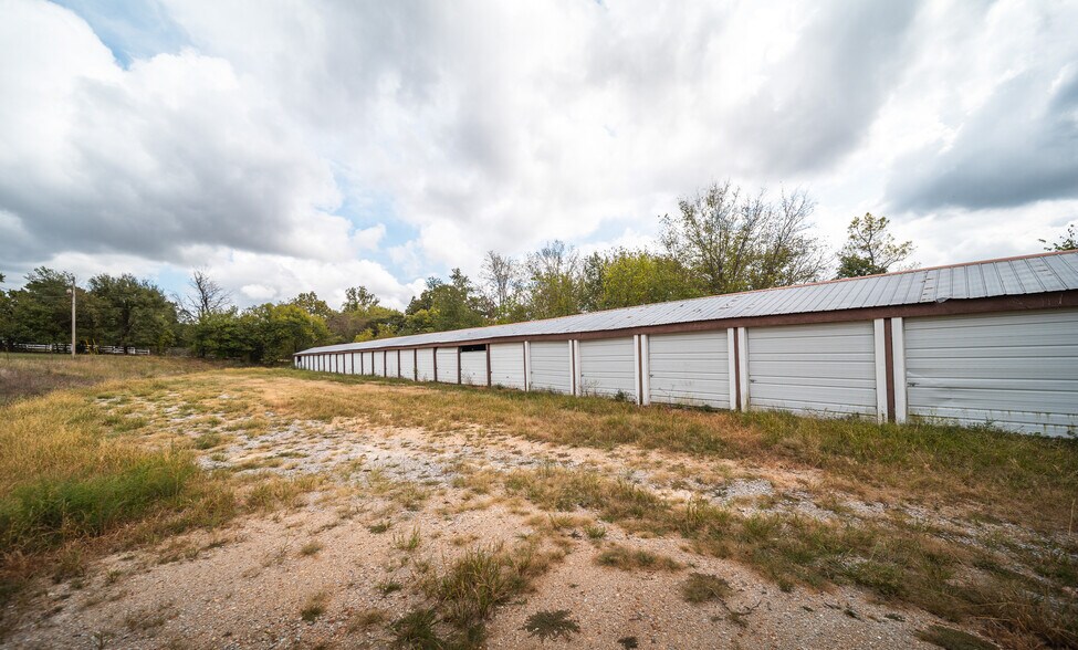 More Photos Of 29176 MO-7, Edwards General Retail For Sale