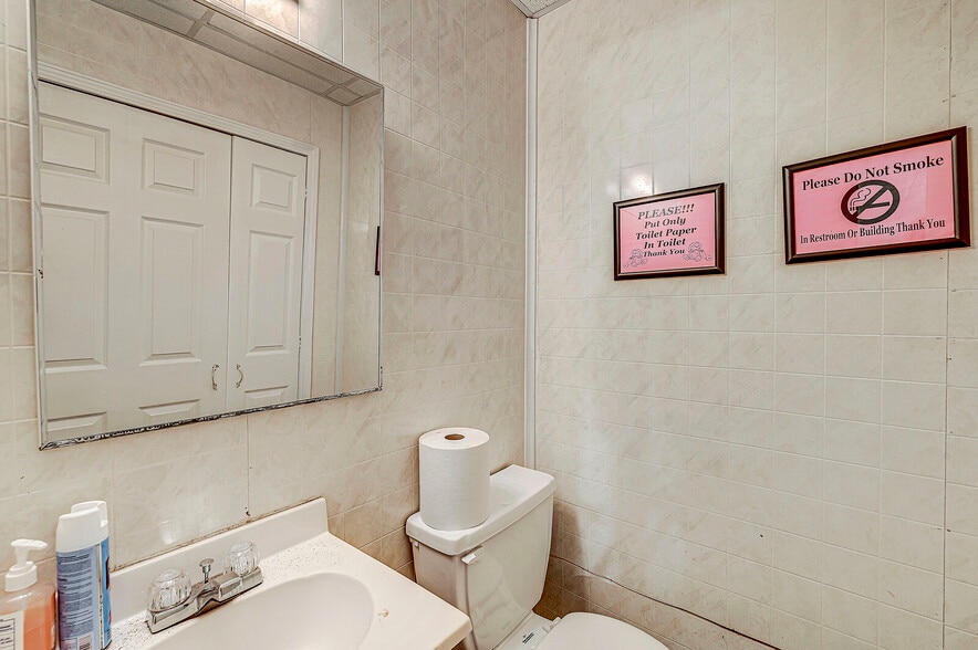 More Photos Of 3637 W 10th St, Indianapolis Office For Sale