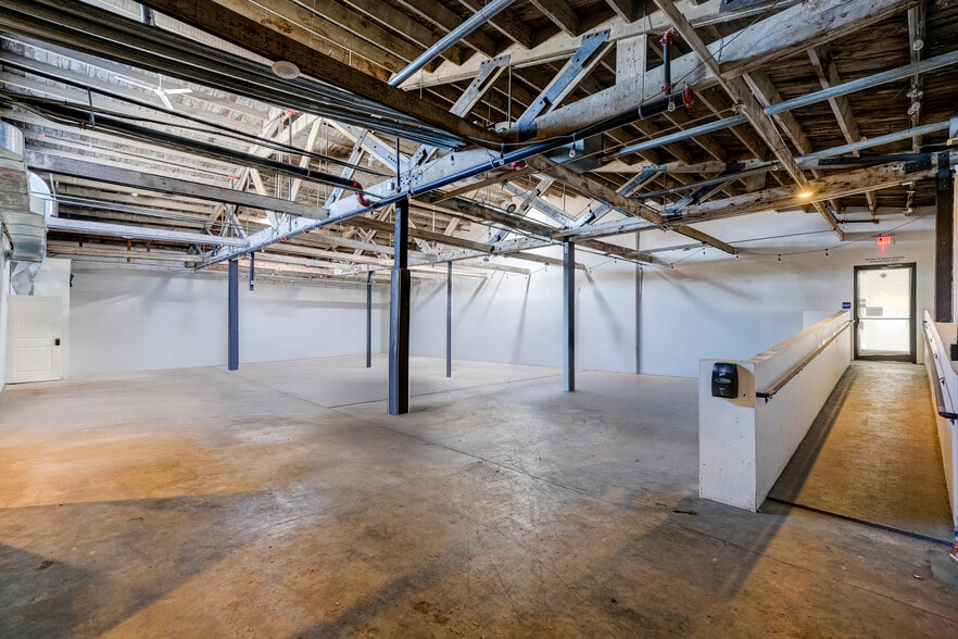 More Photos Of 222 1/2 S Montezuma St, Prescott Industrial For Lease