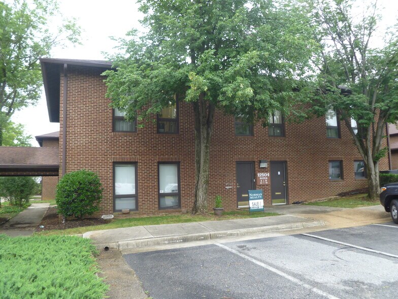 Primary Photo Of 12504 Lake Ridge Dr, Woodbridge Medical For Sale