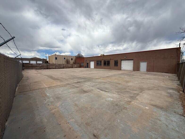 More Photos Of 1438 S Cherokee St, Denver Warehouse For Lease