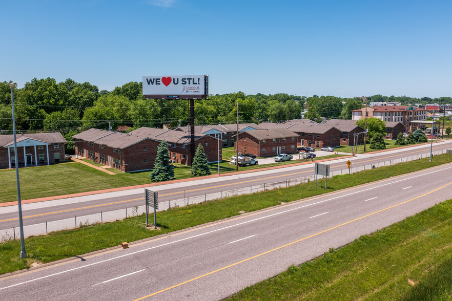 Primary Photo Of 9921 Sloane Sq, Saint Louis Apartments For Sale