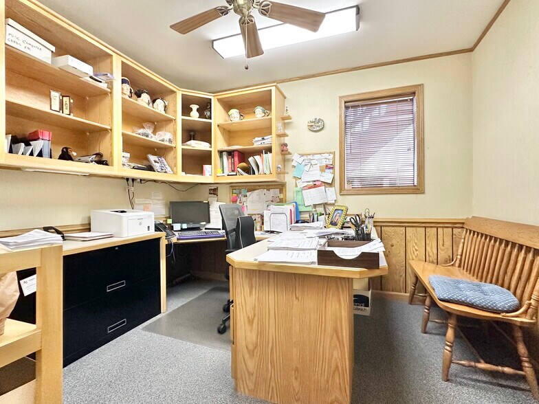 More Photos Of 510 Ridge Rd, Munster Office For Lease