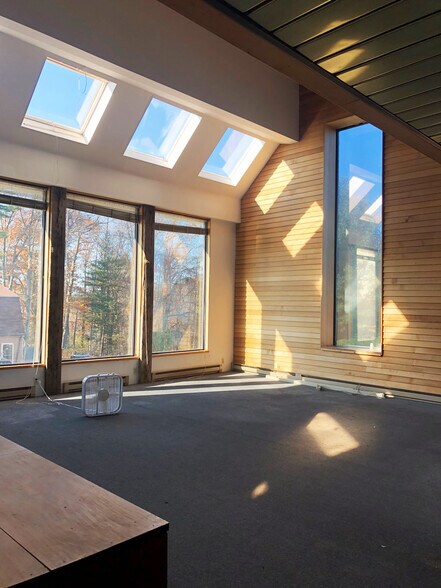 More Photos Of 400 Riverside St, Portland Medical For Lease