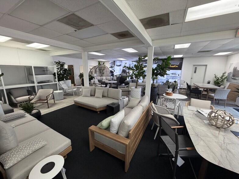 More Photos Of 2025 NW 15th Ave, Pompano Beach Warehouse For Lease