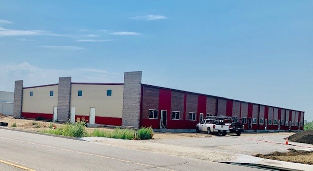 More Photos Of 13790 E I-25 Frontage Rd, Longmont Warehouse For Lease