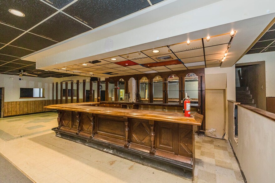 More Photos Of 1560 S Topeka St, Wichita Lodge Meeting Hall For Sale