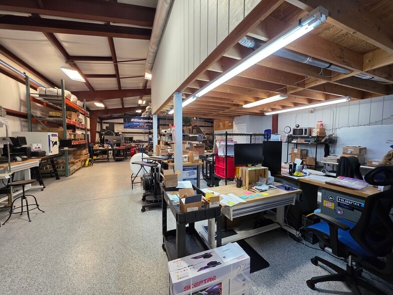 More Photos Of 16 Finch St, Hilton Head Warehouse For Sale
