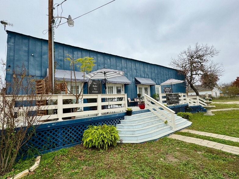 More Photos Of 2275 Old Pleasanton Rd, San Antonio General Retail For Sale