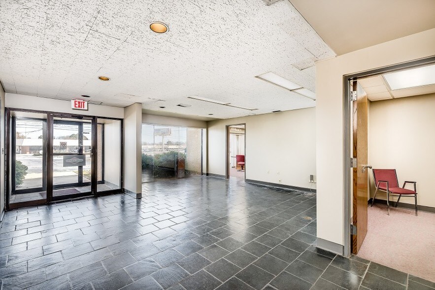 More Photos Of 535 Macon St, McDonough Manufacturing For Lease