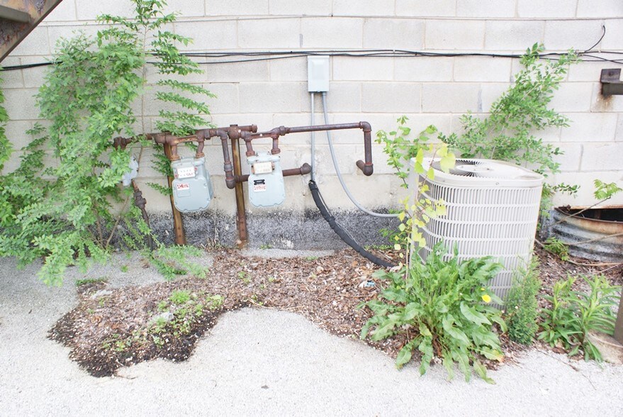 More Photos Of 3201 Union Ave, Steger Office For Sale