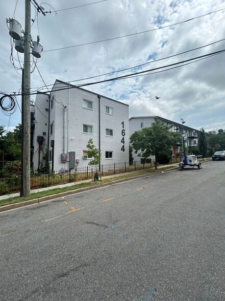 More Photos Of , Washington Multifamily For Sale