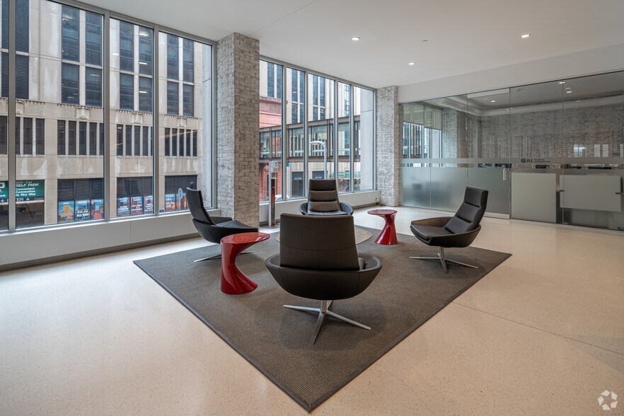 More Photos Of 510 Marquette Ave, Minneapolis Office For Lease