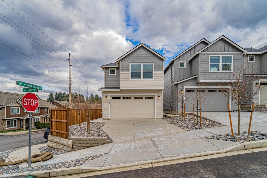 More Photos Of 4943 NE 2nd Ct, Vancouver Multifamily For Sale