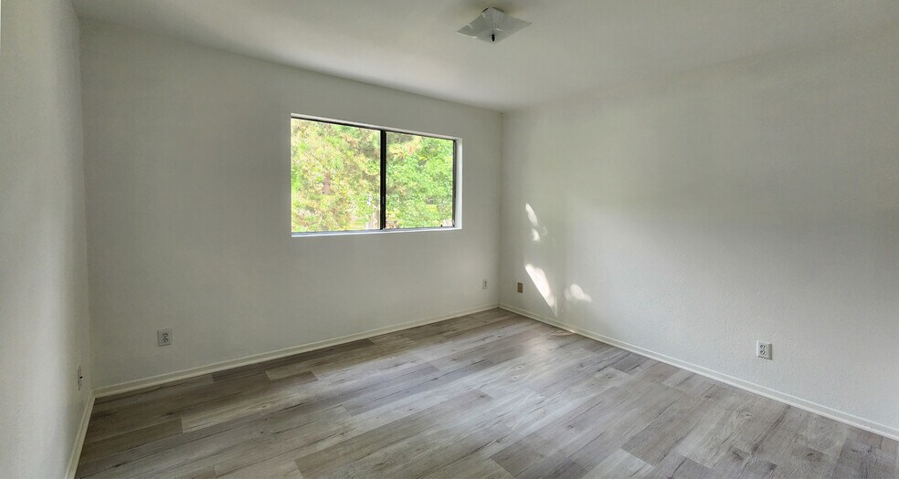 More Photos Of 5227 Eagle Dale Ave, Los Angeles Apartments For Sale