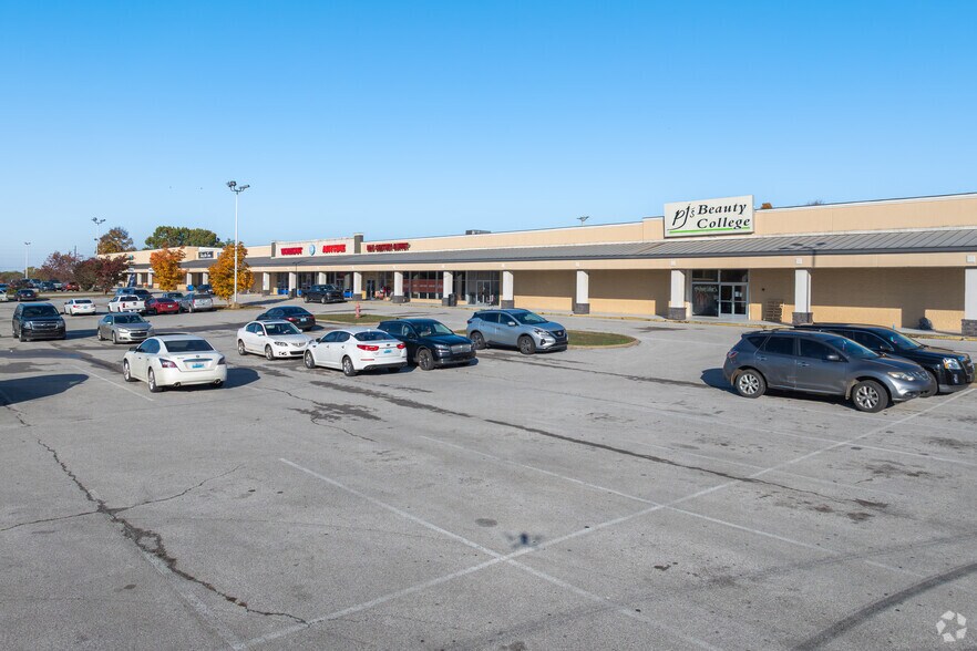 More Photos Of 900-950 Happy Valley Rd, Glasgow Storefront For Sale