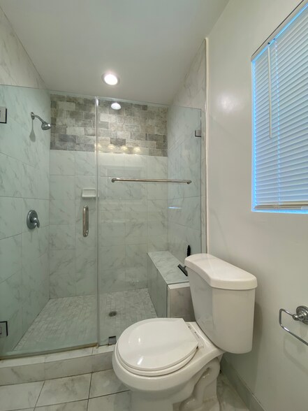 More Photos Of 748 Washington Blvd, Marina del Rey Office Residential For Lease