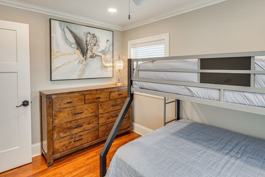 More Photos Of , Lewisburg Specialty For Sale