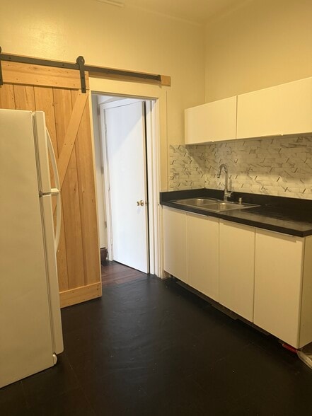 More Photos Of 1808 McAllister St, San Francisco General Retail For Lease