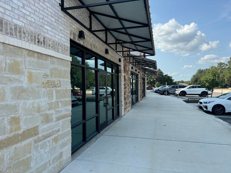 More Photos Of 2980 Joe Dimaggio Blvd, Round Rock Unknown For Lease