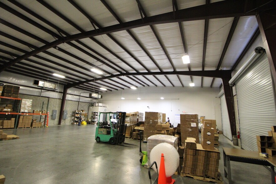 More Photos Of 2023 59th Ter E, Bradenton Warehouse For Lease