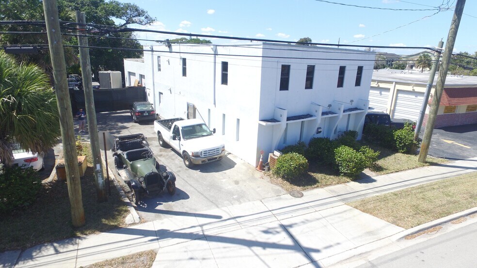 More Photos Of 1343 S Dixie Hwy W, Pompano Beach Warehouse For Sale