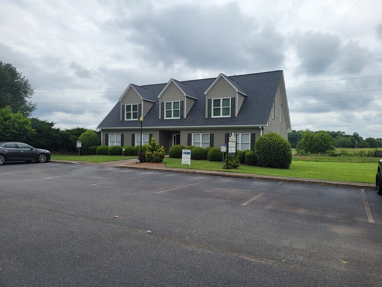 More Photos Of 1026 Twelve Oaks Dr, Watkinsville Office For Lease