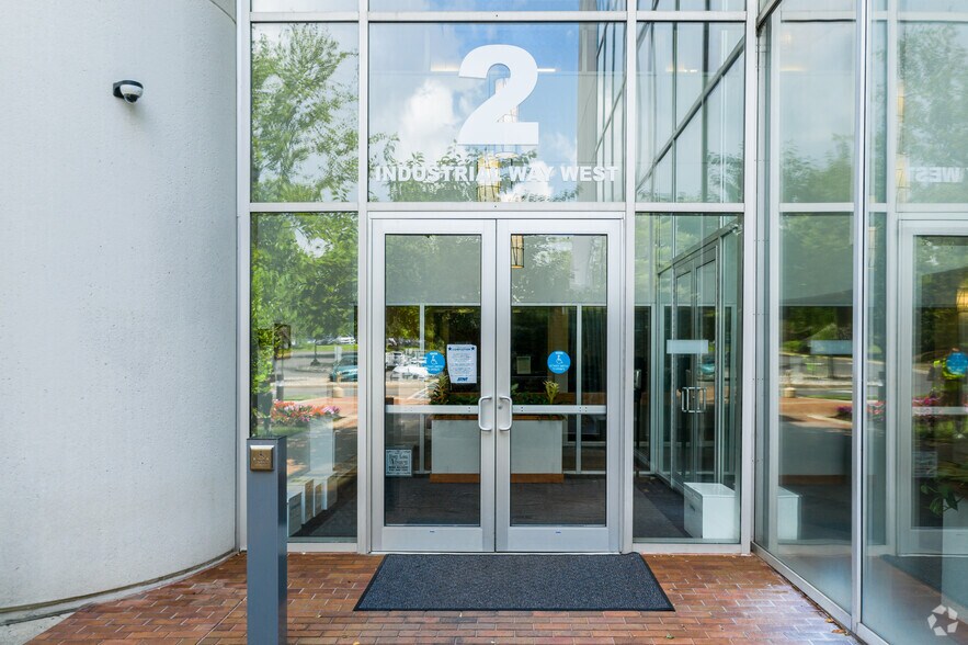 More Photos Of 2 Industrial Way W, Eatontown Office For Lease