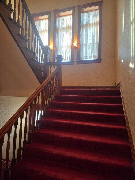 More Photos Of 3825 S 25th St, Omaha Flex For Sale