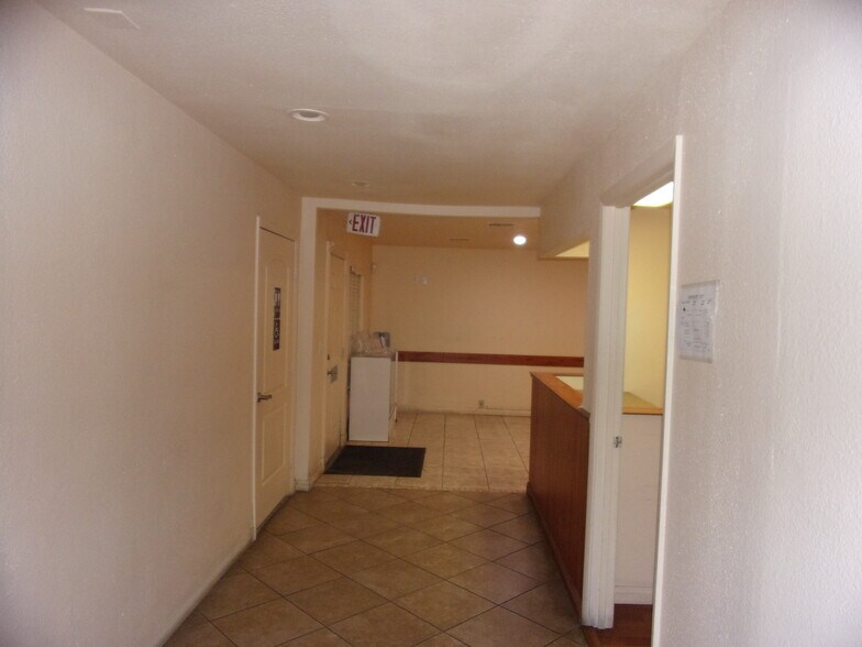 More Photos Of 939 S Decatur Blvd, Las Vegas Medical For Sale