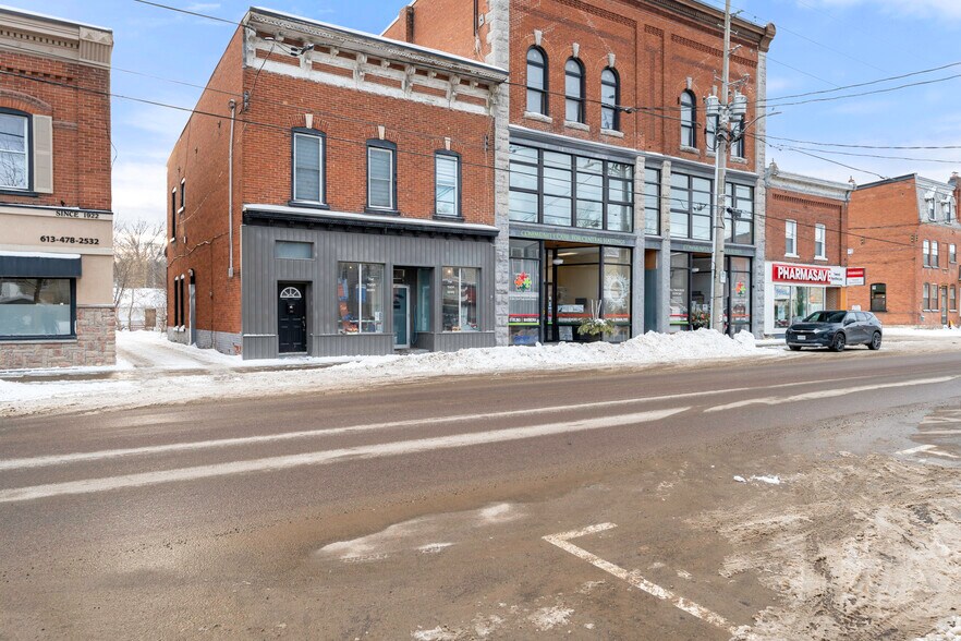 Primary Photo Of 308 N Victoria St, Tweed Storefront Retail Residential For Sale