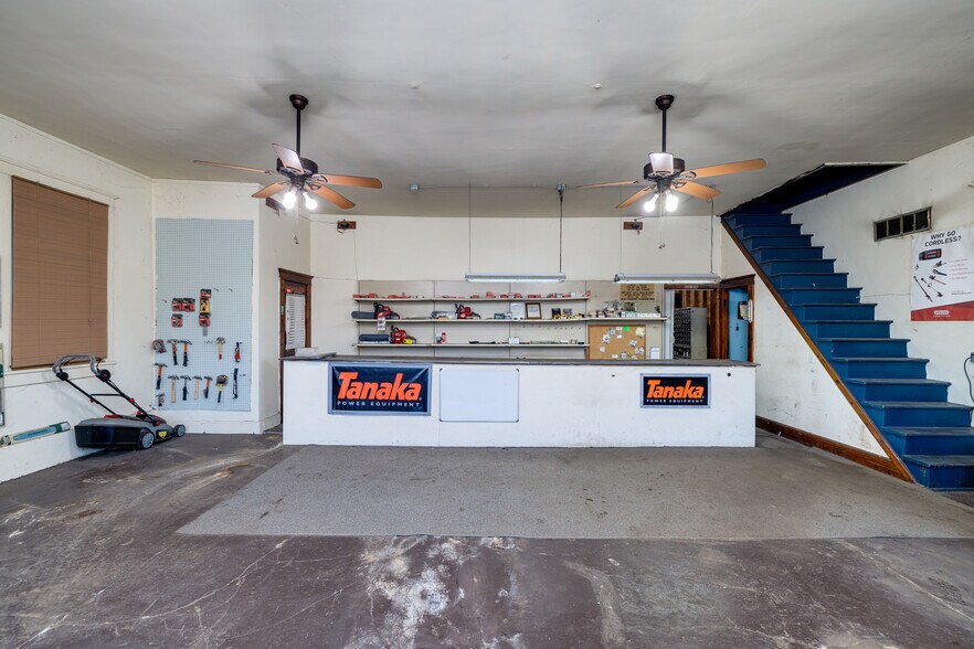 More Photos Of 164 Orchard dr, Timberville Light Distribution For Sale