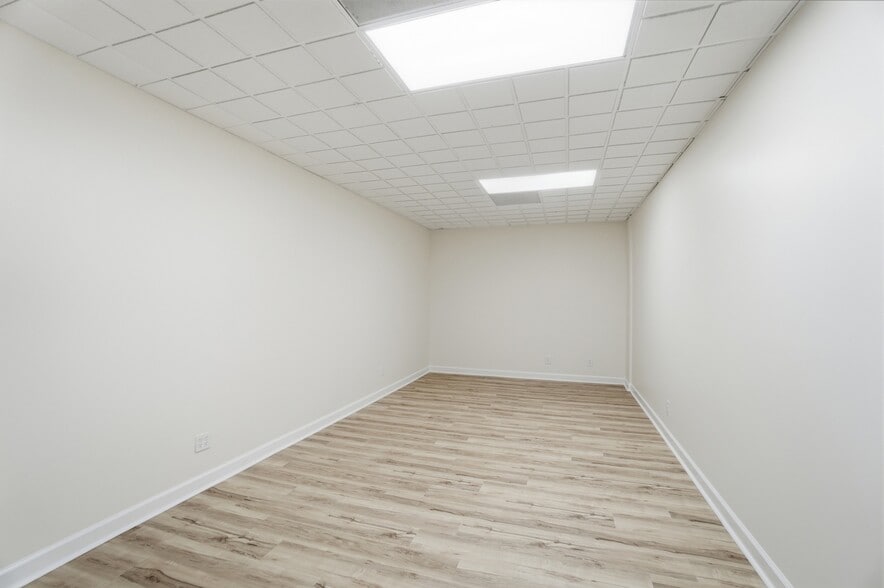 More Photos Of 1550 Magnolia Dr, Cincinnati Warehouse For Lease