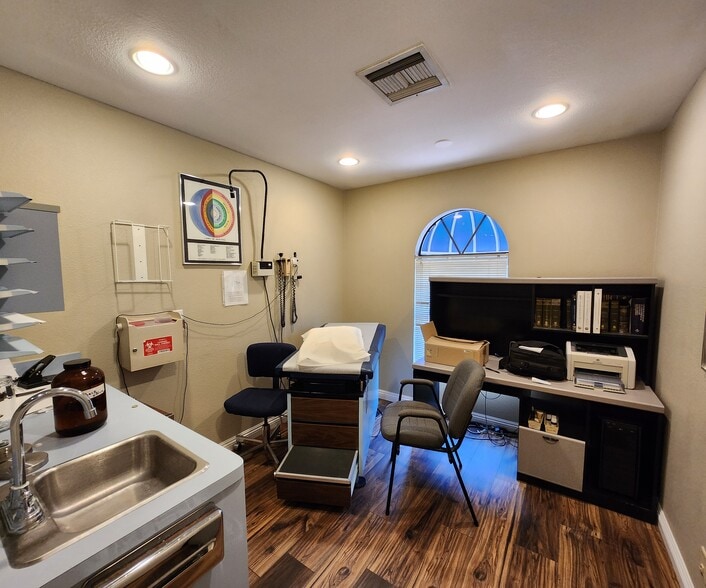 More Photos Of 3663 Pecos-McLeod, Las Vegas Medical For Sale