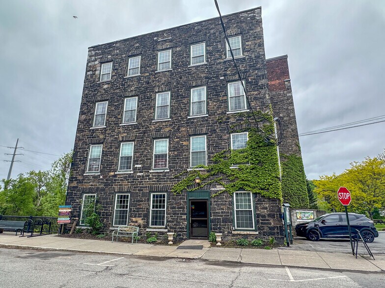 More Photos Of 410 Canal Pl, Little Falls Hotel For Lease